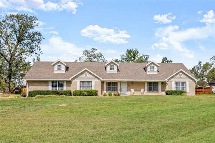 House For Sale in 13, Saddleworth Place, Bentonville, Arkansas