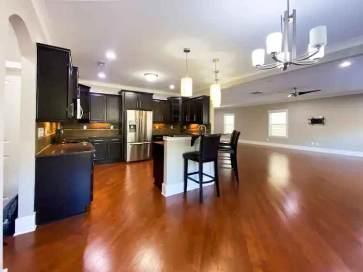 Rent 5 Bedroom Home Pineville Spacious with Modern Amenities