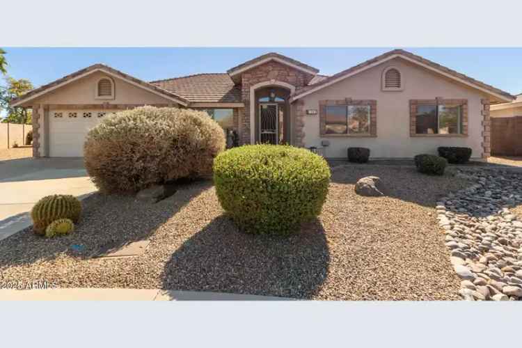 Buy house in Sunland Springs Village with 3 bedrooms and mountain views