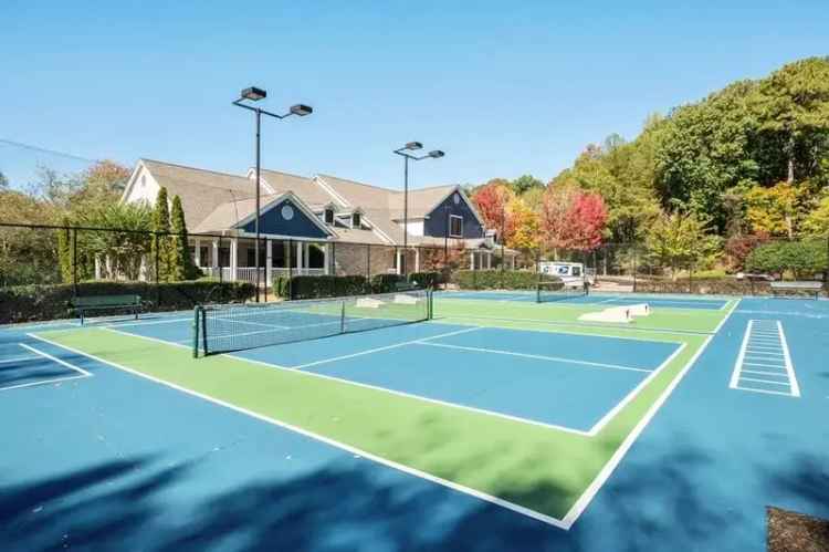 Rent Apartments in Sandy Springs with Luxury Features and Amenities