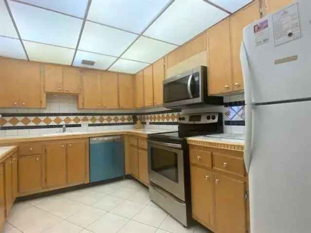 Rent Renovated 3 Bedroom 2 Bath Corner Condo with Lake View