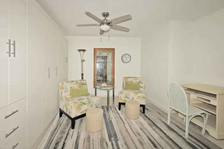 Rent Furnished Apartment in Naples with Community Amenities