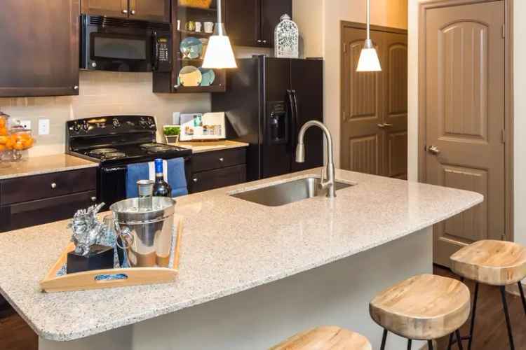 Rent Apartments at The Crosby in Towne Center with Luxury Amenities