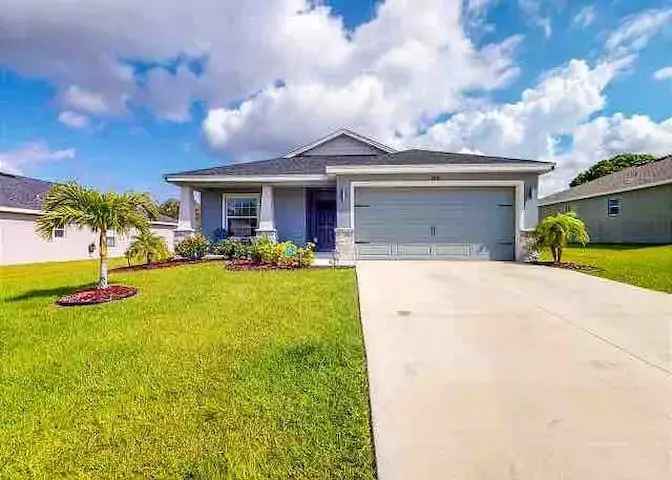 Rent Home Fully Furnished near Tampa Sarasota with Modern Appliances