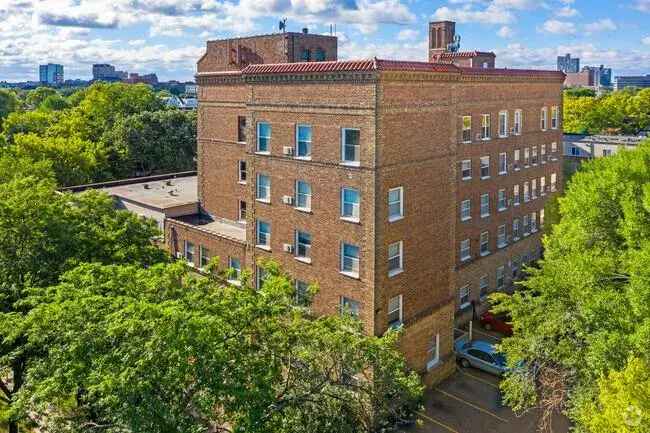 Rent Spacious Apartments Near University of Minnesota and Downtown Minneapolis