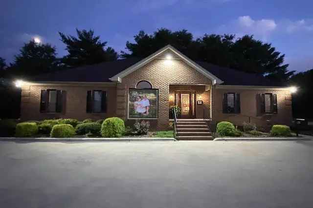 House For Sale in 1202, Bradshaw Drive, Florence, Alabama