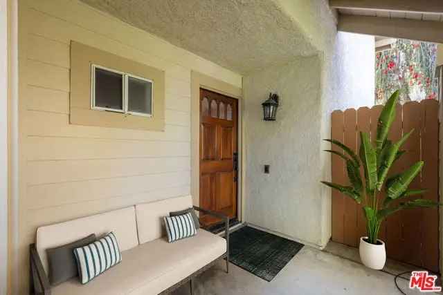 House For Sale in 30340, Passageway Place, Agoura Hills, California