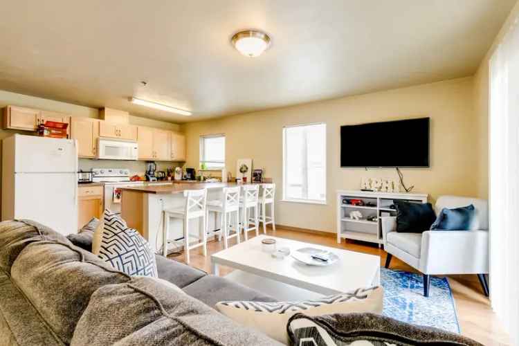 Rent Apartments Duck Lofts Near U of O in Eugene with Modern Features