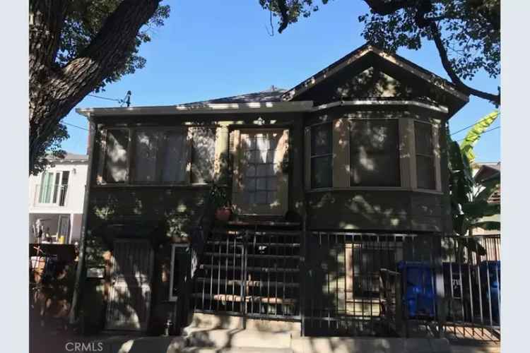 Owner User Triplex for Sale Near Elysian Park with Unique Lifestyle