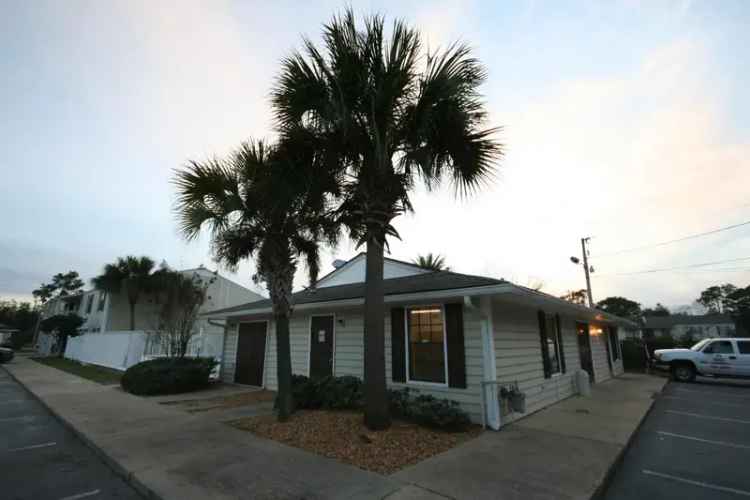 Rent Apartments with Pool and Laundry Near NAS Pensacola