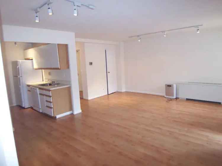 Rent One Bedroom Apartment in Dupont with Great Amenities