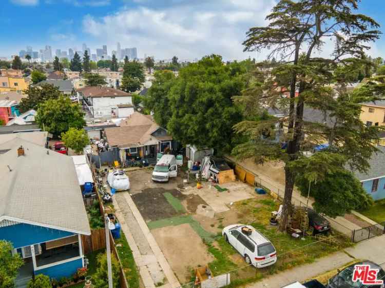 House For Sale in 679, East 41st Place, Los Angeles, California