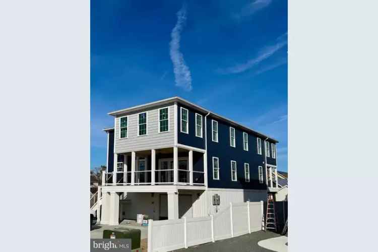 Buy Coastal Home with 5 Bedrooms in Lewes Beach