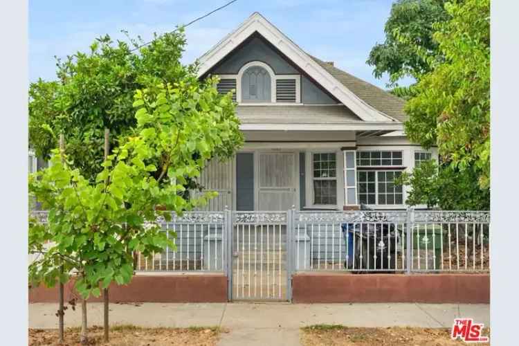 House For Sale in 1220, West 25th Street, Los Angeles, California