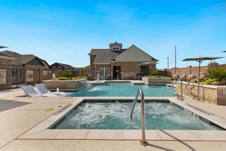 Rent Luxury Apartments in Celina TX with Private Backyards and Amenities