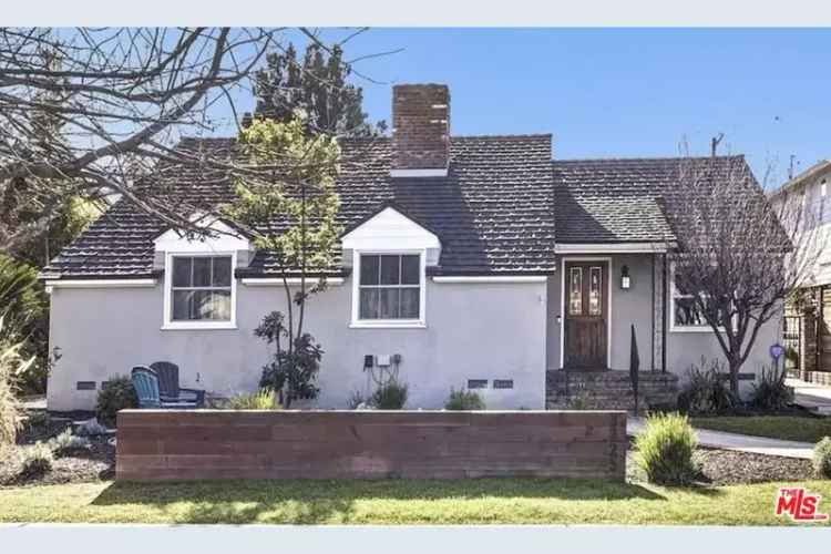 Buy Beautiful Trousdale Home with Grand Room and Spacious Yard