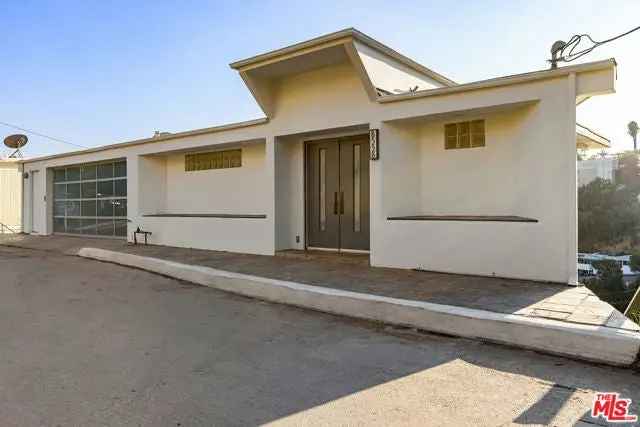 House For Sale in 8558, Hollywood Boulevard, Los Angeles, California