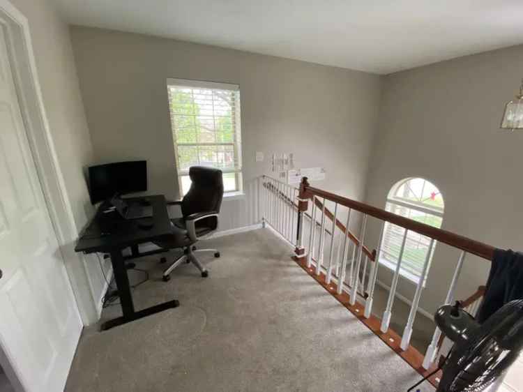 Rent Townhouse in Beautiful 2 Story Community with Custom Upgrades