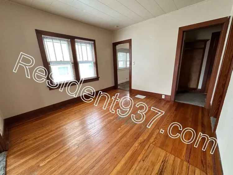 Rent Charming 2 Bedroom Home in Dayton with Fenced Yard