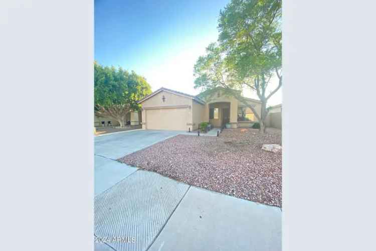 Rent Garden Lakes Home Near West Gate Entertainment District