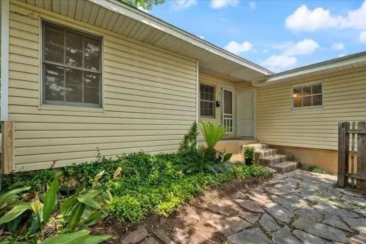 Buy 3 Bedroom House in Central Austin with Family Room and Yard