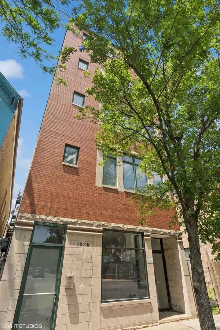 House For Sale in 1026, North Ashland Avenue, Chicago, Illinois