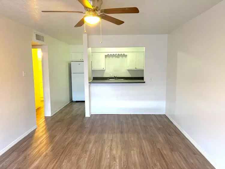 Rent 2 Bedroom Apartment Ready for Immediate Move In with Upgrades