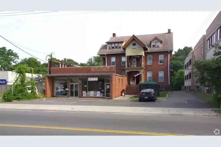 Mixed Use Property for Sale in Ideal Location with Residential and Commercial Units