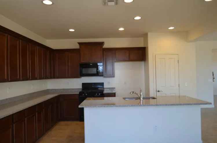 House for Rent in Gilbert AZ with Upgraded Features and Community Amenities