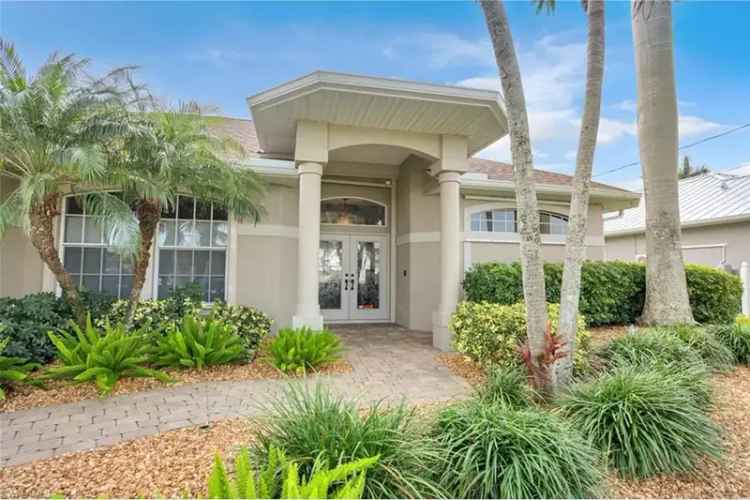 Buy Canal Front Single Family Home with Gulf Access in Florida