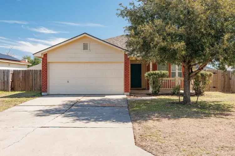 Home for Rent with Open Floor Plan and Fenced Backyard