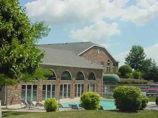 Rent Apartments in McHenry with Pools and Fitness Center