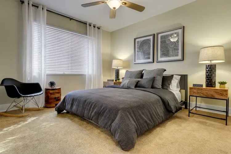 Rent Apartments in Lantana Hills with Scenic Amenities and Trails