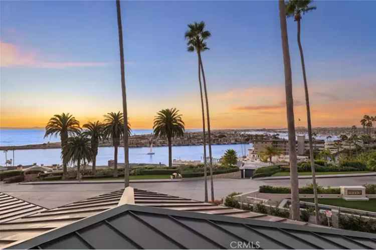 Buy Residence in Corona del Mar with Ocean Views and Modern Features