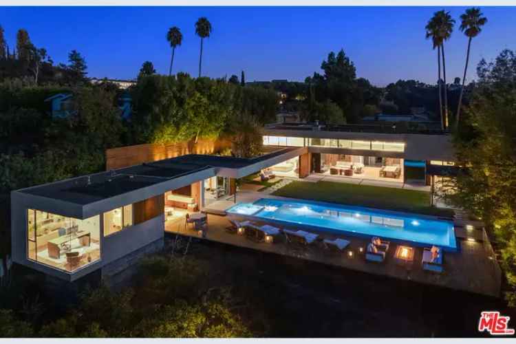 Rent Modern Architectural Retreat in Beverly Hills with Stunning Views