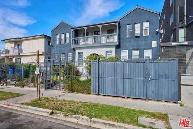 Multifamily investment opportunity buy in Hollywood with renovated units