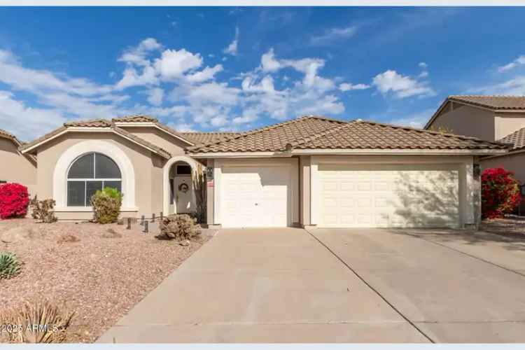 Buy House in Red Mountain Ranch with 4 Bedrooms and Resort-Style Backyard