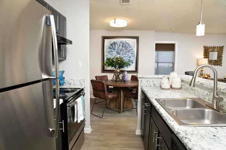 Rent Apartments in Augusta with Resort Style Amenities at Nine Two Six West