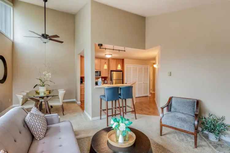 Rent Sunset Summit Apartments in Portland with Scenic Views and Amenities