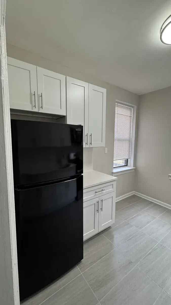 Rent Newly Renovated Apartment in Bergen County with Hardwood Floors