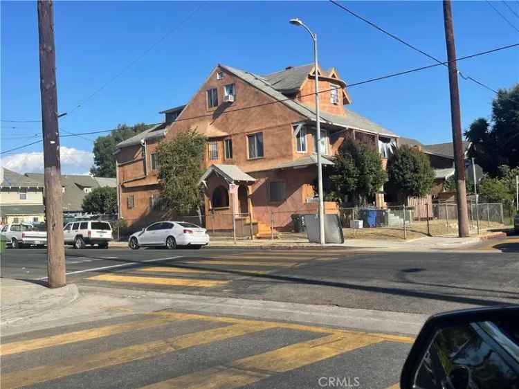 House For Sale in 3522, Maple Avenue, Los Angeles, California