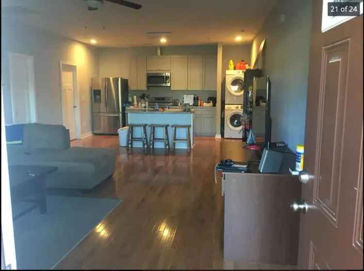 Rent House Near Duke University Hospital with 4 Bedrooms and 4 Baths