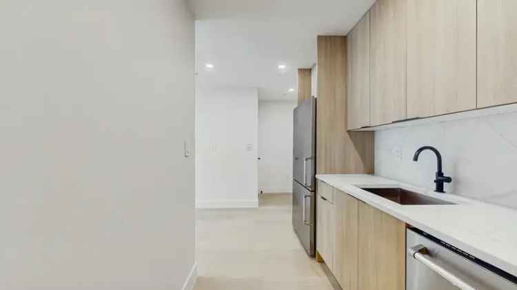 Rent Apartment Unit in Long Island City with Luxury Features