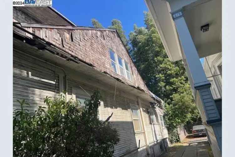 Investment Opportunity Buy House North Oakland 4 Bedrooms 2 Bathrooms