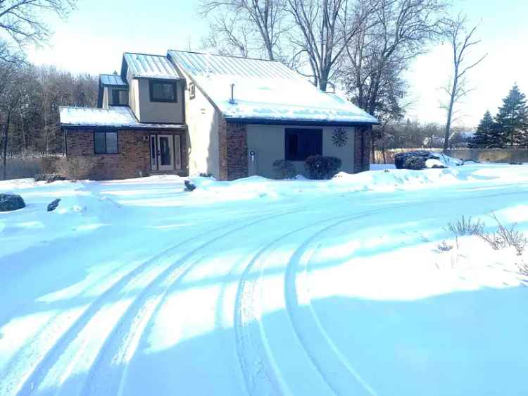 Rent Beautiful Home with Modern Updates in Ortonville