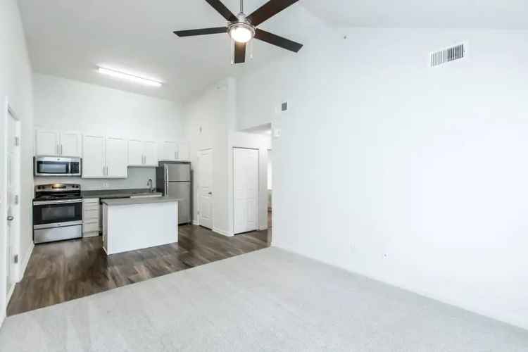 Rent Apartments in Midtown Wilmington with Vibrant Community Atmosphere