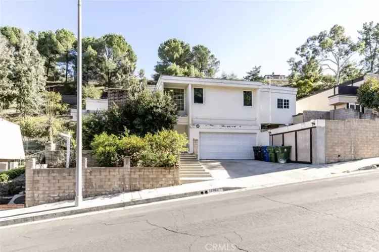 Buy House in Encino with Stunning Views and Spacious Living Areas