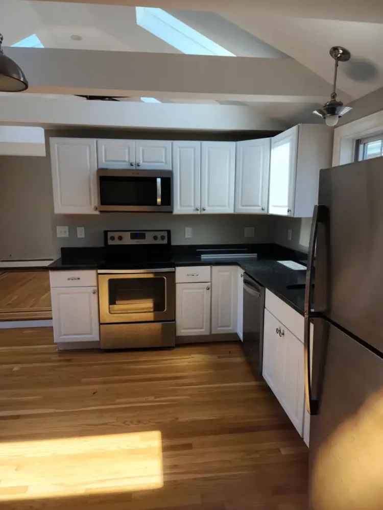 Rent 2-Bedroom Apartment in Beverly MA with Modern Amenities