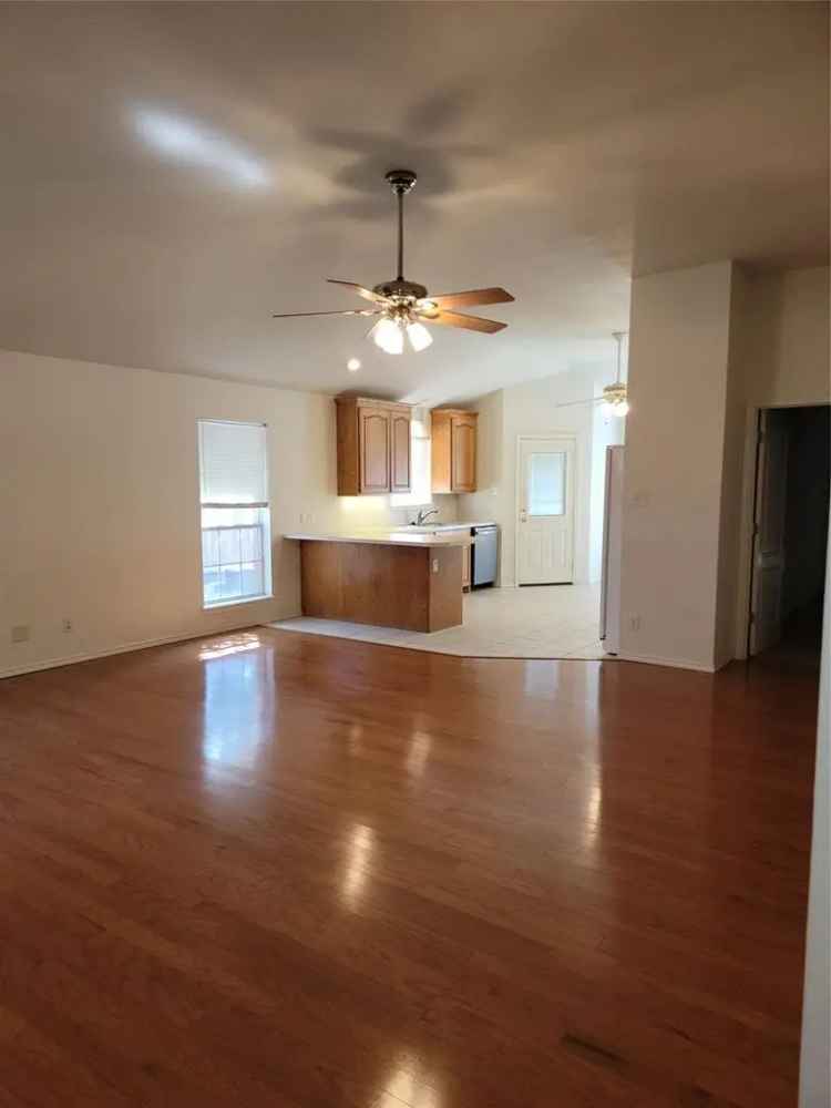 Rent Spacious 2 Bedroom House Near Ward Elementary