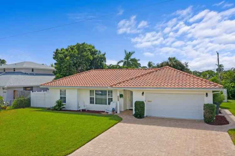 House For Sale in 274, Northeast 24th Court, Boca Raton, Florida